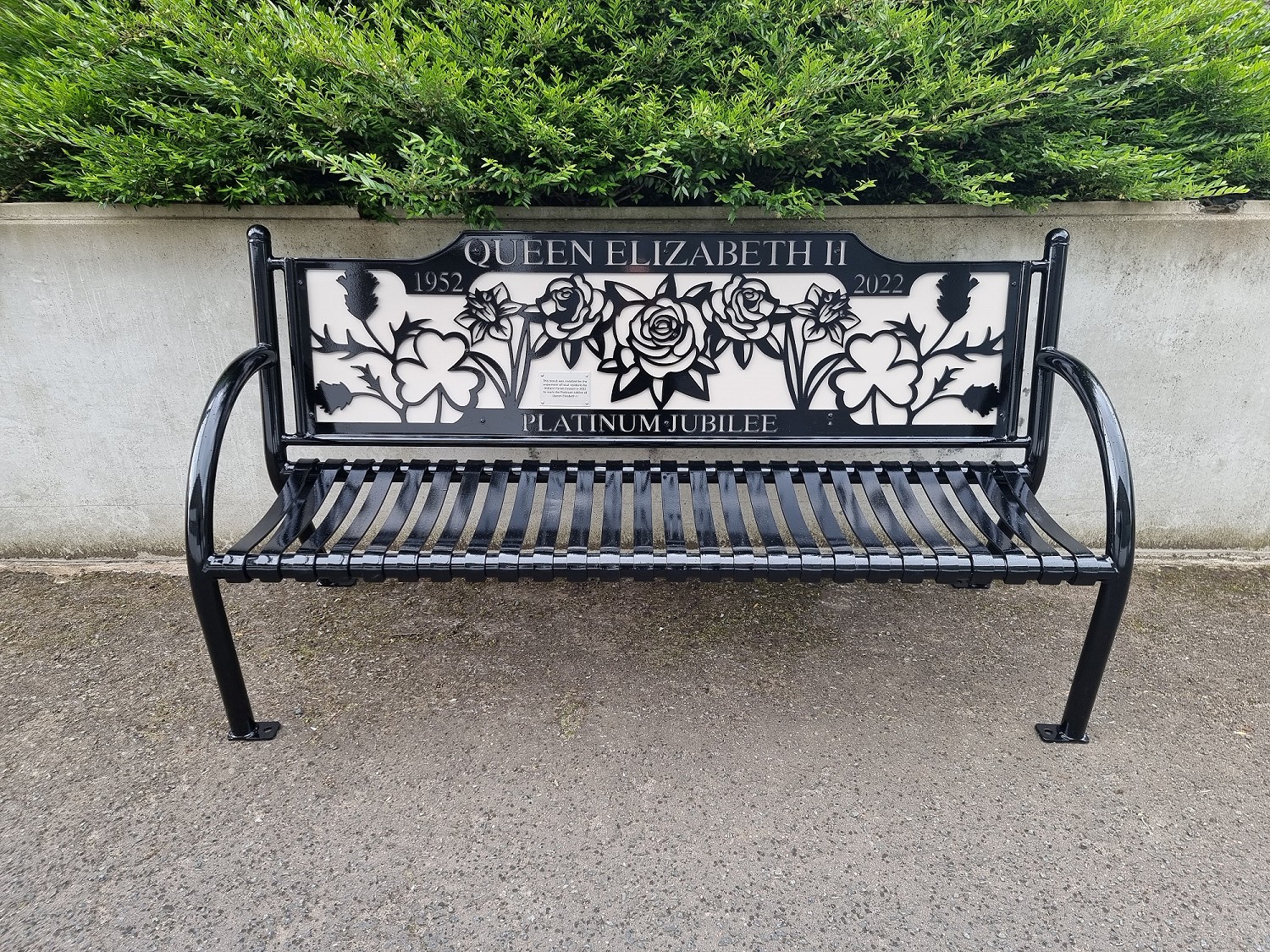 Queen's Platinum Jubilee Bespoke Bench Seat · David Ogilvie Engineering
